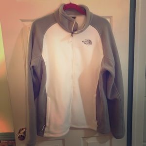 The North Face white & gray fleece. Women’s XL.